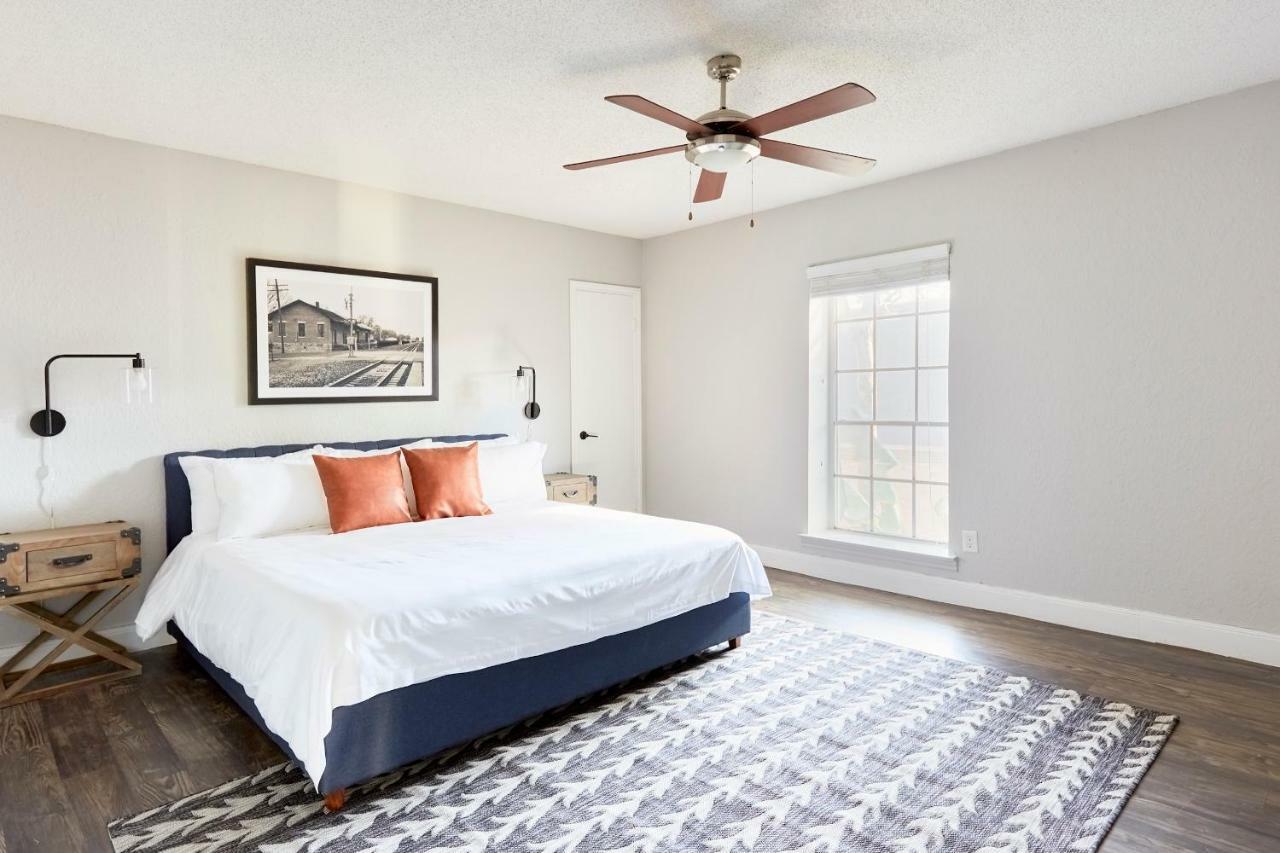Duchele Aparthotel Houston Exterior photo